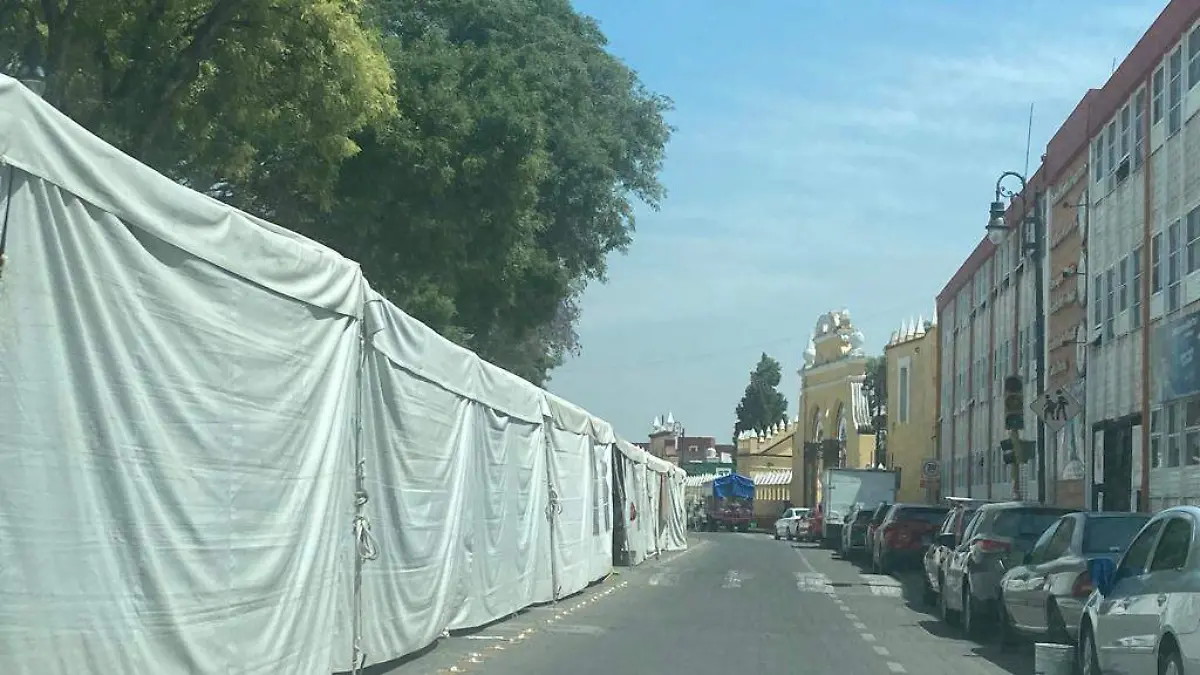 Cierre de calles en San Pedro Cholula por vendimia de Semana Santa